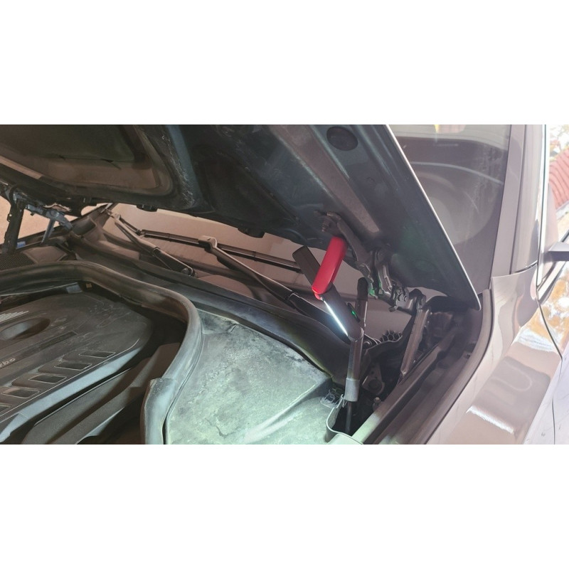 LED фонарик поворотный на магните