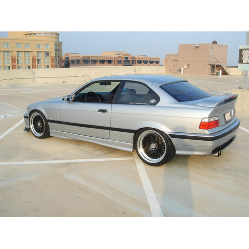 Спойлер (бленда) на заднее стекло для BMW E36 купе